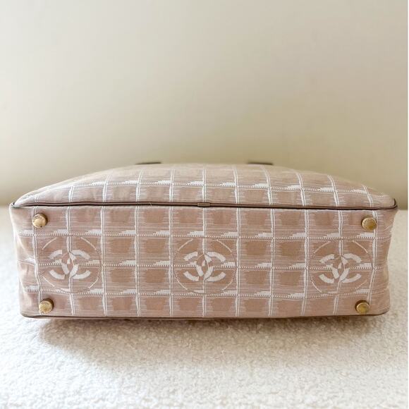 Chanel Travel Line Beige Canvas and Leather East West Bag - Picture 6 of 12